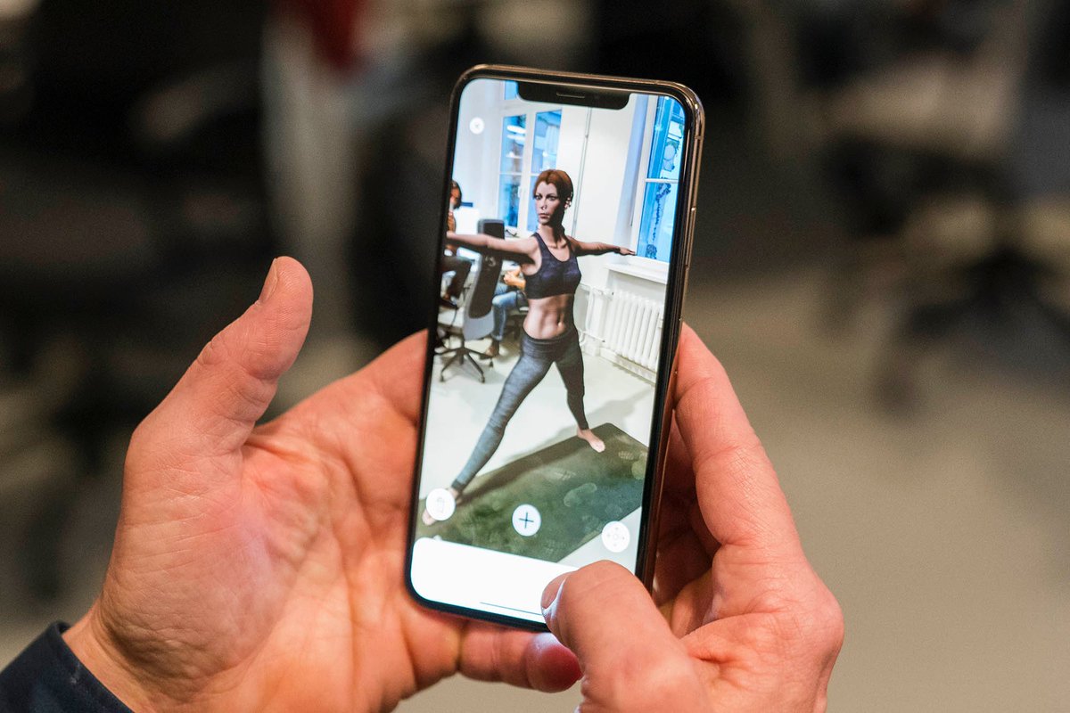 Tim Cook tweet media