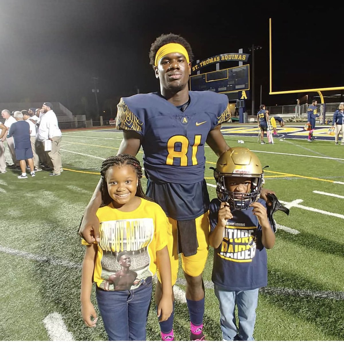 gogetityft's tweet photo. “You don't choose your family. They are God's gift to you, as you are to them.”-Desmond Tutu. 💪🏾💯❗️❗️☝️
#blessings #family #Raiderboy #FOE
🏈🏈🏈💯Let’s Go Get It......!!!!!!! https://t.co/u6orkhO49p