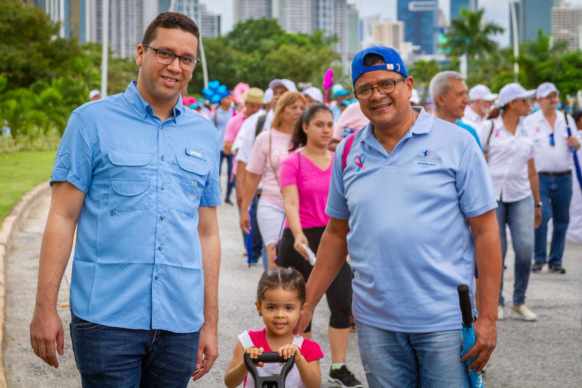 aigesinnovacion's tweet photo. Participamos en la #CaminataDeLuz organizada por @PrimeraDamaPma para prevenir el cáncer. #LazosSolidarios https://t.co/uA7nbaYd5U