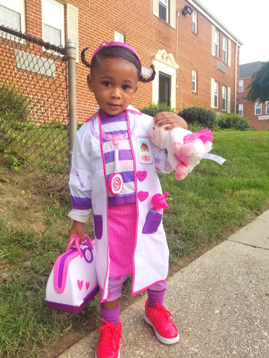 kcyoung85's tweet image. @DisneyJunior my little Doc Mcstuffins #proudmama #princessp #thedocisin #petvet
#realpatients #disneyjunior #docmcstuffins #elephantlove