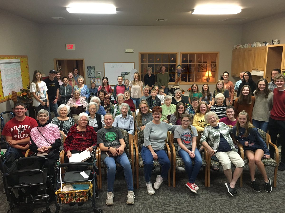 TPCOCYG's tweet photo. So proud of our youth group for giving up a Sunday night of other things to come put on a worship service for Parke Assisted Living Center. The residents adored our teens. Can’t wait to go back to see all the joyful smiles when these groups are worshiping our Lord together! https://t.co/2zKhe6bSot