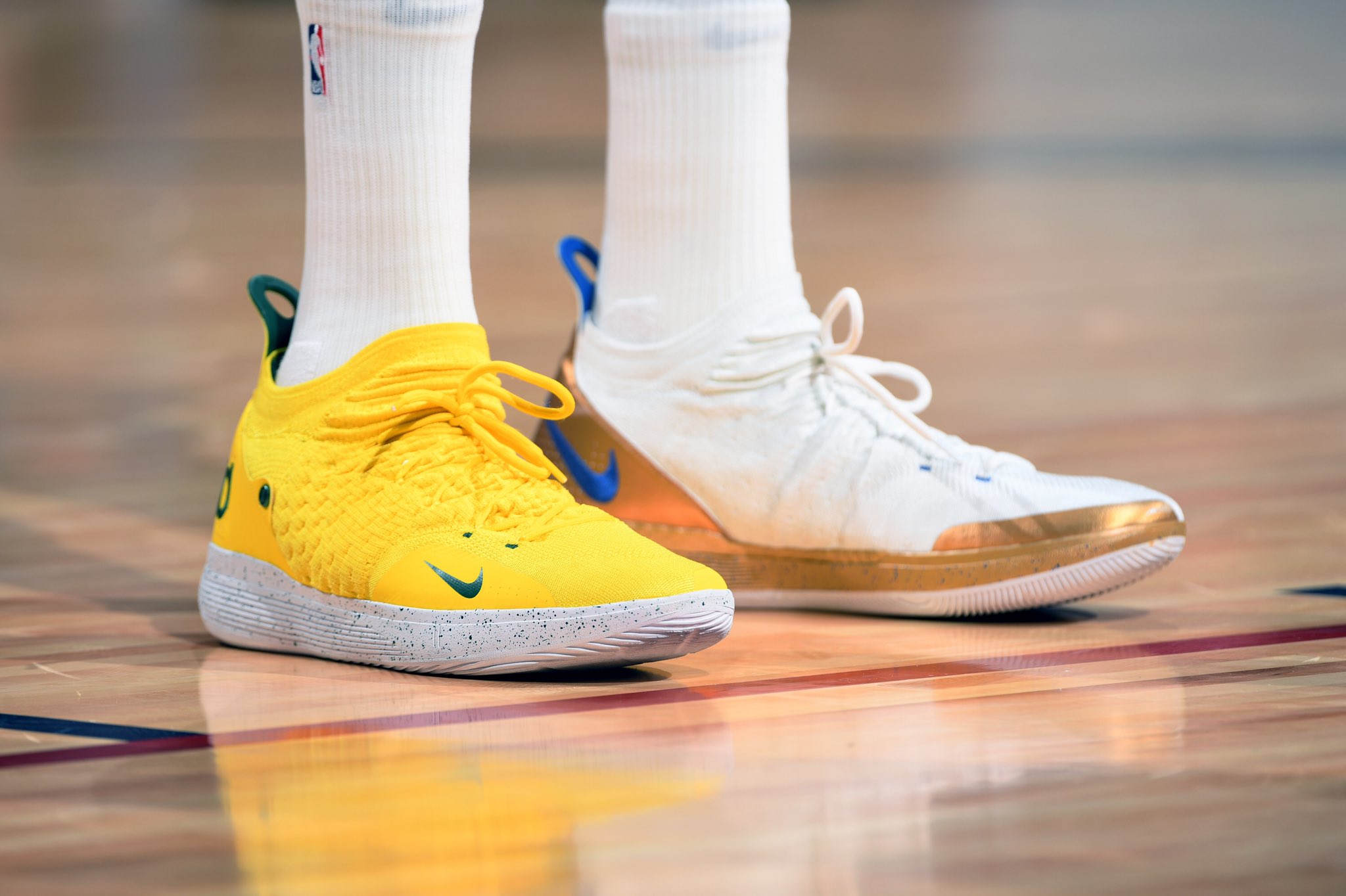 B R Kicks on X KDTrey5 going with another mismatching Nike KD11 https t g5RLc2kZfy X