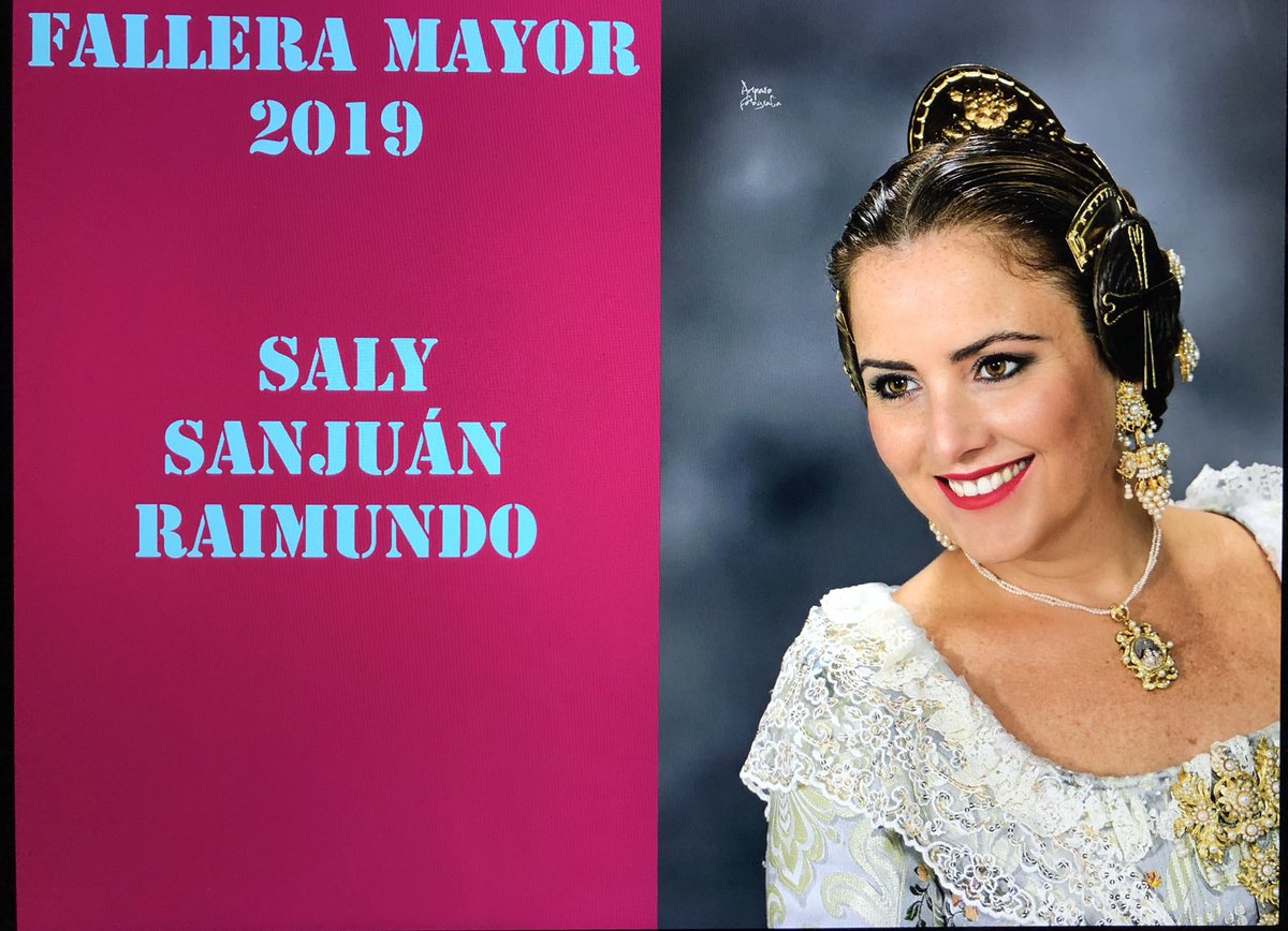 CaminoFalla's tweet photo. En la noche de ayer, sábado 20 de Octubre de 2018, fue proclamada como Fallera Mayor de Camino de Barcelona, Travesía y Camino de Moncada, Saly Sanjuán Raimundo!

¡ENHORABUENA! https://t.co/AaPdj9Jrn5