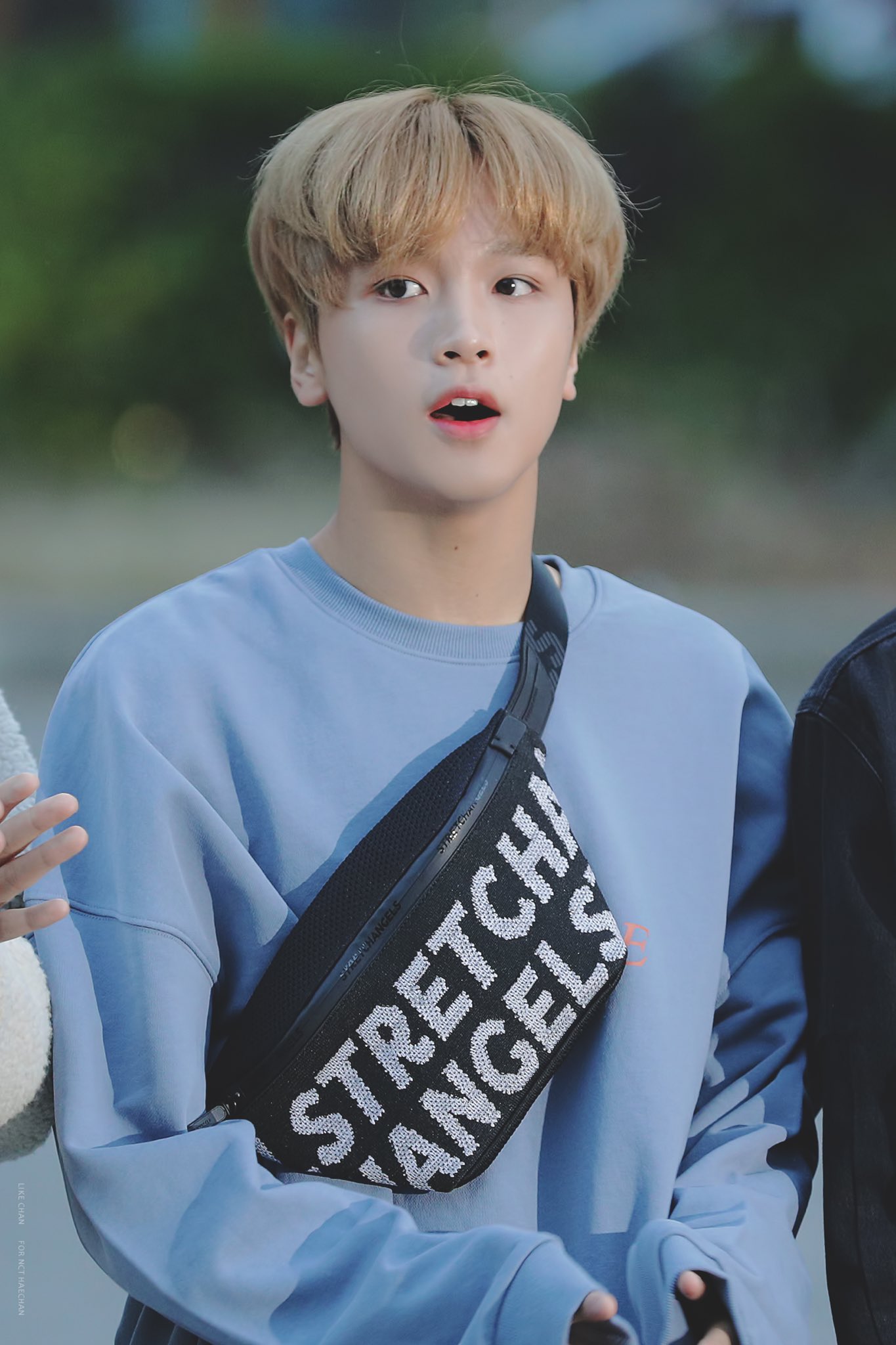 daily haechan pics [in london on leave 🇬🇧] on Twitter  