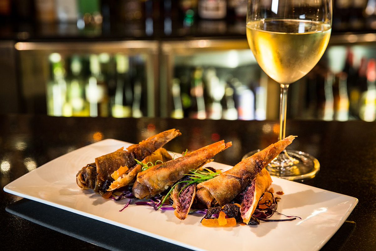 It's a Mark Sloniker kind of #Sundaynight ... the music starts at 7PM tonight, we'll see you there!