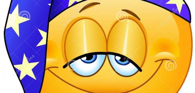 حان الوداع .. وحان ضم المخده .
لكل شخص اقول تصبح على خير ..😴
النوم داعيني ولا اقدر .. أرده !!
غالين بس النوم عندي ترى غير ..
تصبحون على خير وعلى ما تتمنون ..!!🍁😴