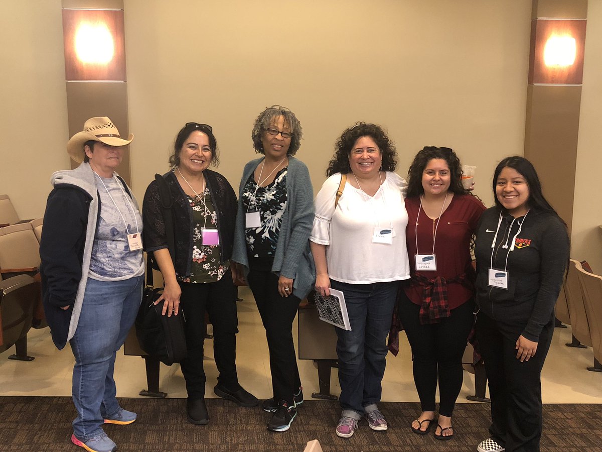 MSMU_LA_Writing's tweet photo. #BordersofPerformance attendees leaving the writers conference with new friends, smiles, and fellow writers on the same wavelength. A great time of learning had by all. https://t.co/yGhnNHEepc