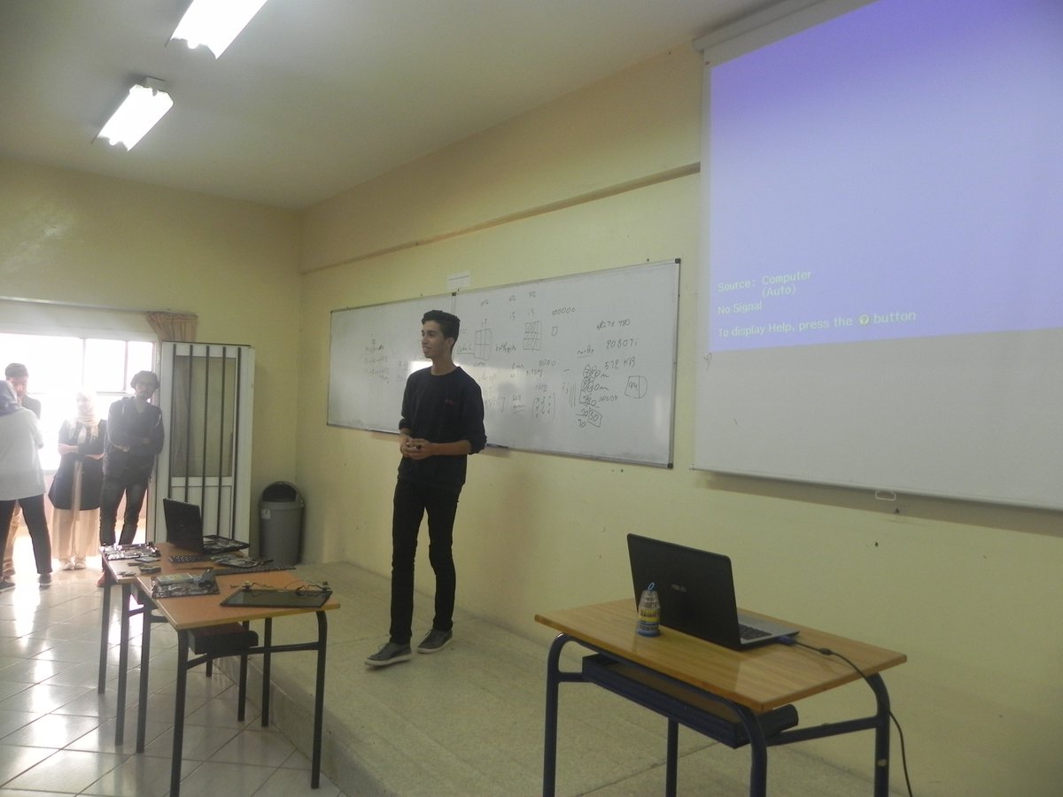 ClubCodify's tweet image. Codify Club's first training about Computer Hardware was amazing!
We are so grateful to @safoine_me, member of Codify staff and co-founder at @deepafricai .
#clubcodify #DeepAfricAI #ESTA