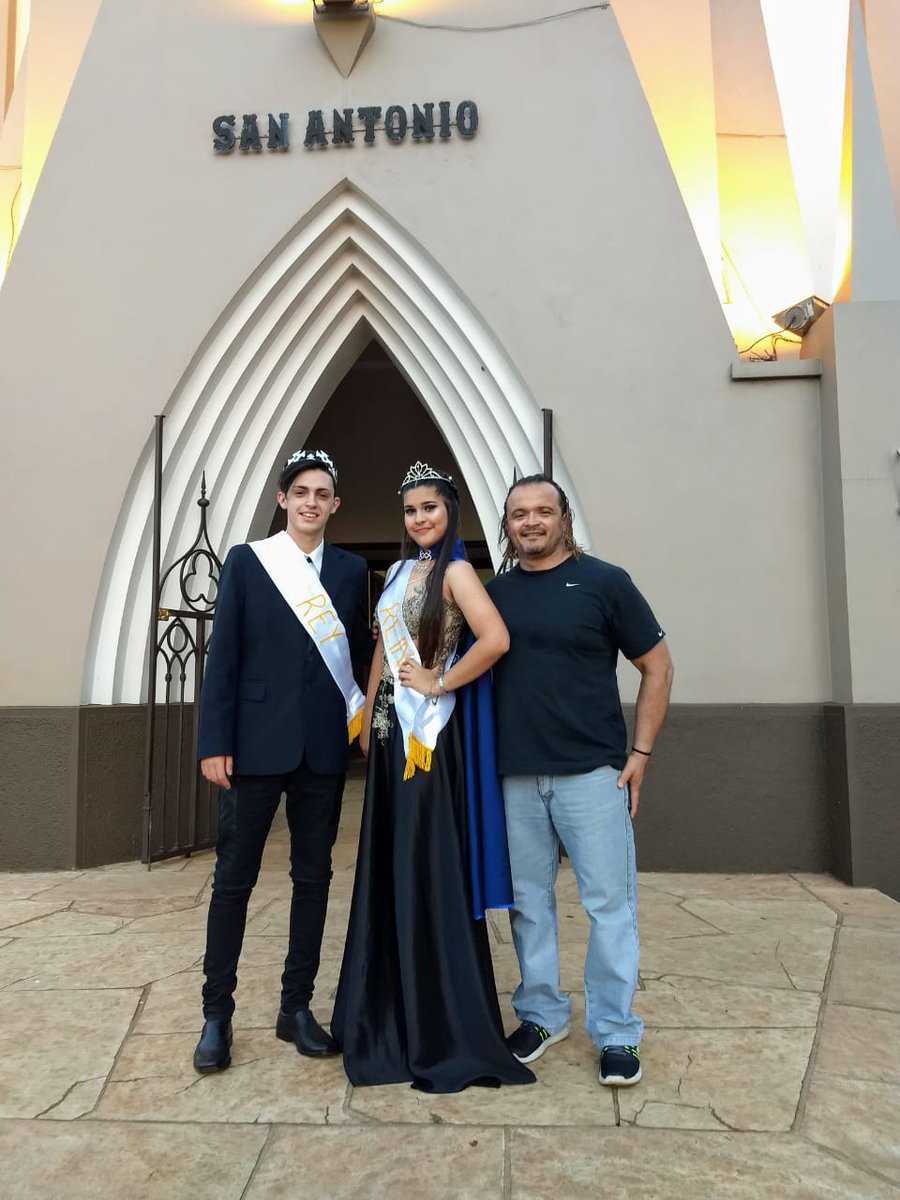 mariluleverberg's tweet photo. #Oberá última noche #estudiantina2018 y los profes y dires acompañan a sus alumnos, y reyes #Felicitaciones #vínculos #CEP44 ➡️ mucha suerte!!! https://t.co/KdAlKbP5kp