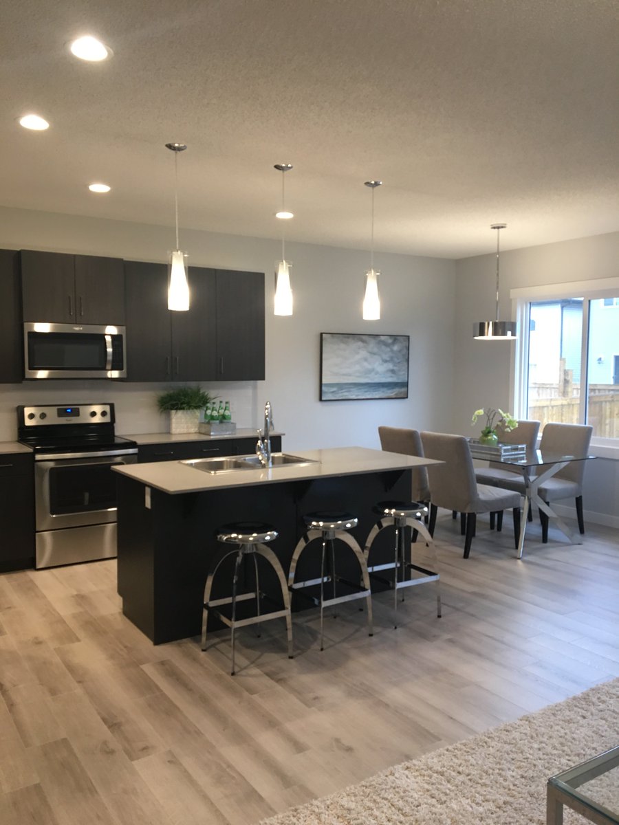 CoventryHomes's tweet photo. Looking to move in quick? This 1900 sq.ft. home in Maple Crest is ready to go! Shades of grey palette, open main floor &amp; 3 beds upstairs. Call Yolanda at 780-756-1190 or PM her @New_HmSalezgurl #yegre #moveinquick https://t.co/kqy6xEIj2a