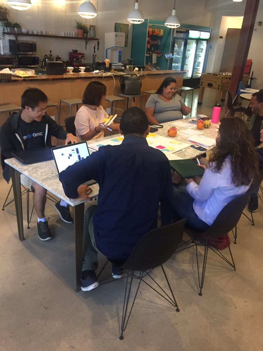 Pitch coaching? Check ✅. Because it takes a village <a href="/ToolboxLA/">Toolbox LA</a> <a href="/StartupWeekend/">Techstars Startup Weekend</a> #LatinxTech 💪🏼