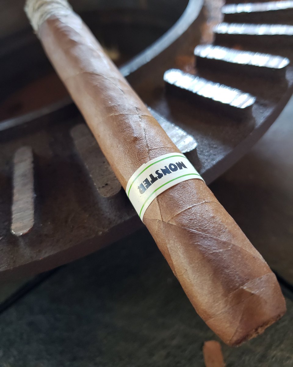 cmbrose11's tweet photo. Fascinated by the branding and how it attracts people! @TatuajeCigars doing it right! Dr. Jekyll #7 
#thecrew #TC2 #cigar #cigars #botl #botltxchapter #cigarlife #cigarlifestyle #monsters #dr.jekyll https://t.co/qPTU2olZa0