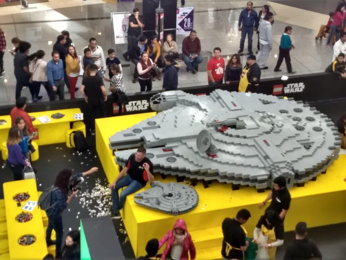 halcon milenario lego gigante