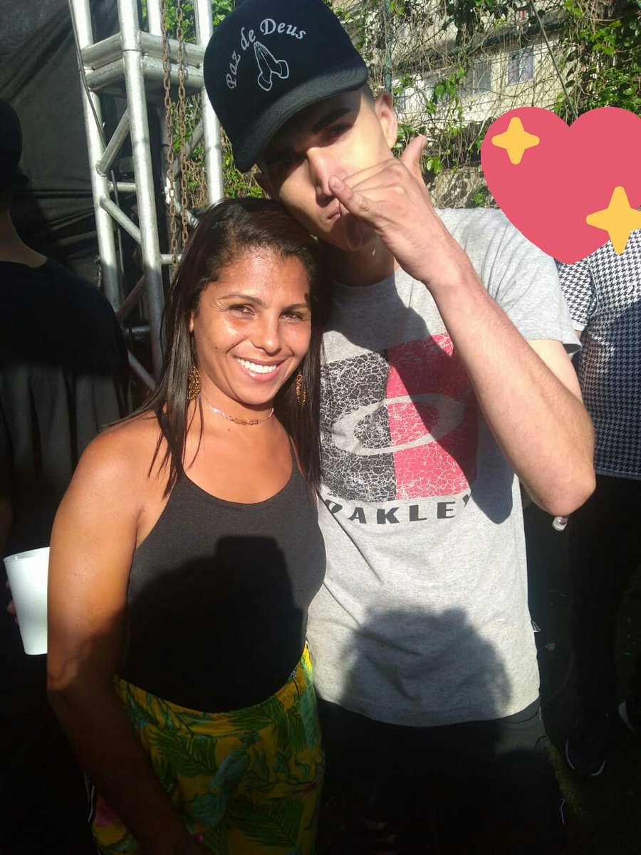 VANESSA51444487's tweet photo. @DJFELIPEMORAESS UM AMORZINHO  @BAILEDAVEJOTA @VilaDoJoaoOfc https://t.co/f91VDag1kK