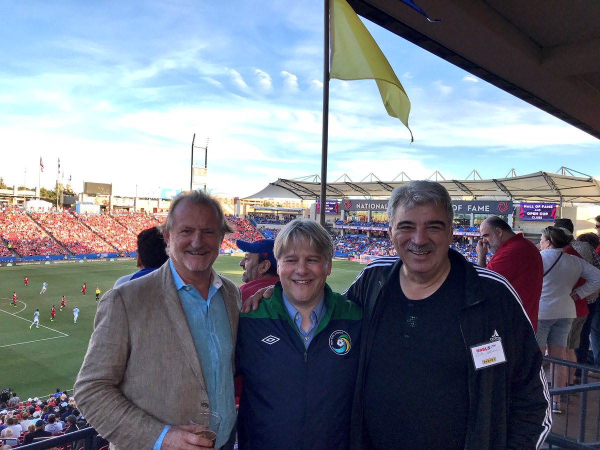 DrDKilpatrick's tweet photo. With @NYCosmos &amp; @ussoccer_mnt legend Bob Smith &amp; @NYCosmos &amp; @CanadaSoccerEN legend Bob Iarusci. #NASL50 #SASH18 https://t.co/bIf2iwz4Of