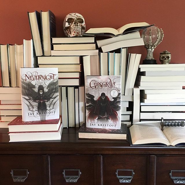Xenatine's tweet photo. Name a new favorite author who has become an auto buy for you. For me, it’s @misterkristoff I LOVE his writing style. He’s a legend in my mind. Also, Nevernight has one of the best first lines ever....
***
#readwritegram #shelfiesunday #shelfie #finnfury… https://t.co/kPDt5AqUQu https://t.co/lDnwJlG01N