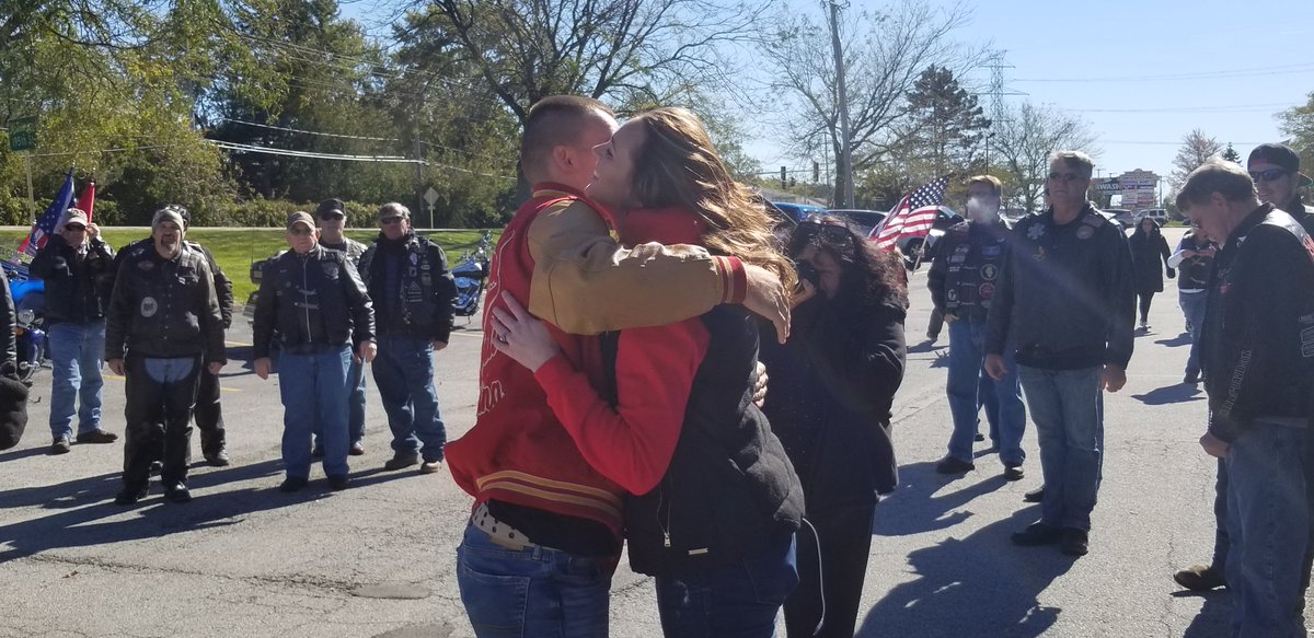 Staff, alumni, and community members welcomed home Tinley Park High School alum, Josh Urbanski from #Marine #bootcamp today with flag lines, hugs, and a full escort to the Tinley Park American Legion. A warm welcome home and best wishes to Josh. 🇺🇸