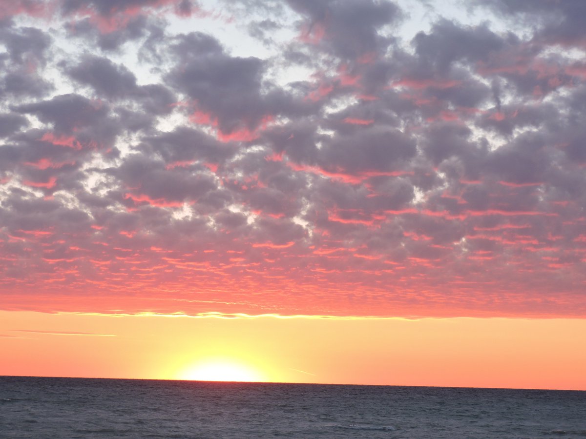 2016skipper's tweet image. tonight's sunset 10/21/18