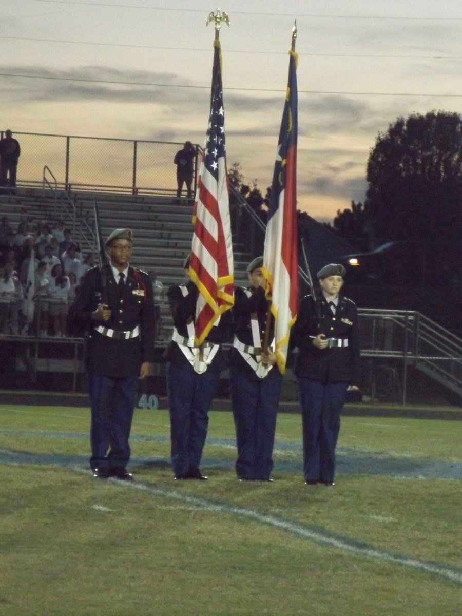 JrotcCvhs's tweet photo. Cleveland vs Clayton game 35-22
#pushupsquad #colorguard https://t.co/pm4IuYAng4