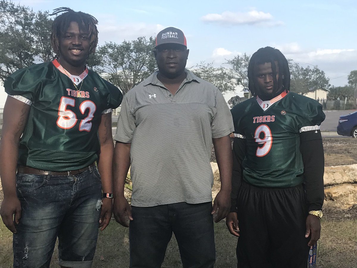 LemmingReport's tweet photo. Check out the nation’s top 1000 underclassmen by going to https://t.co/Wk8GEP3V6B profiles, pictures and ratings of the top prospects. https://t.co/yYiUJsjsHE