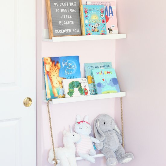 (Decorative #DIY #NurseryStorage) - - #Children #DIYNurseryDecor #GirlsRoom #HomeAccessories #KidsBookShelves #KidsRoomDecor #KidsRoomIdeas #NurseryDecor #NurseryDesign #NurseryOrganization #StuffedAnimalShelf - instapin.ml/decorative-diy…