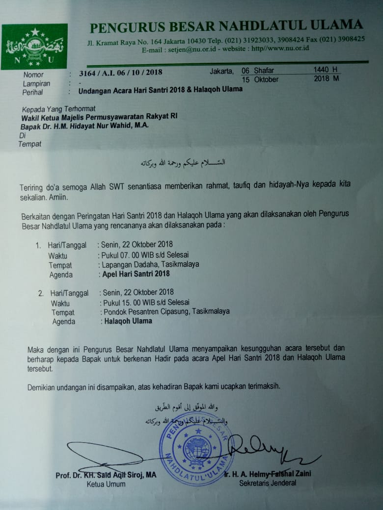 Kedekatan & keakraban hubungan @hnurwahid dgn tokoh lintas ormas & golongan sdh teruji. A.l. PB @nahdlatululama undang peringatan #HariSantri di Tasikmalaya. #HidayatSahabatUmat @salimafillah @salimsegaf @hafidz_ary @BungAji @murti_aji @brurmabrur @SahabatHidayat @YonMachmudi https://t.co/Wycuz6cDkg