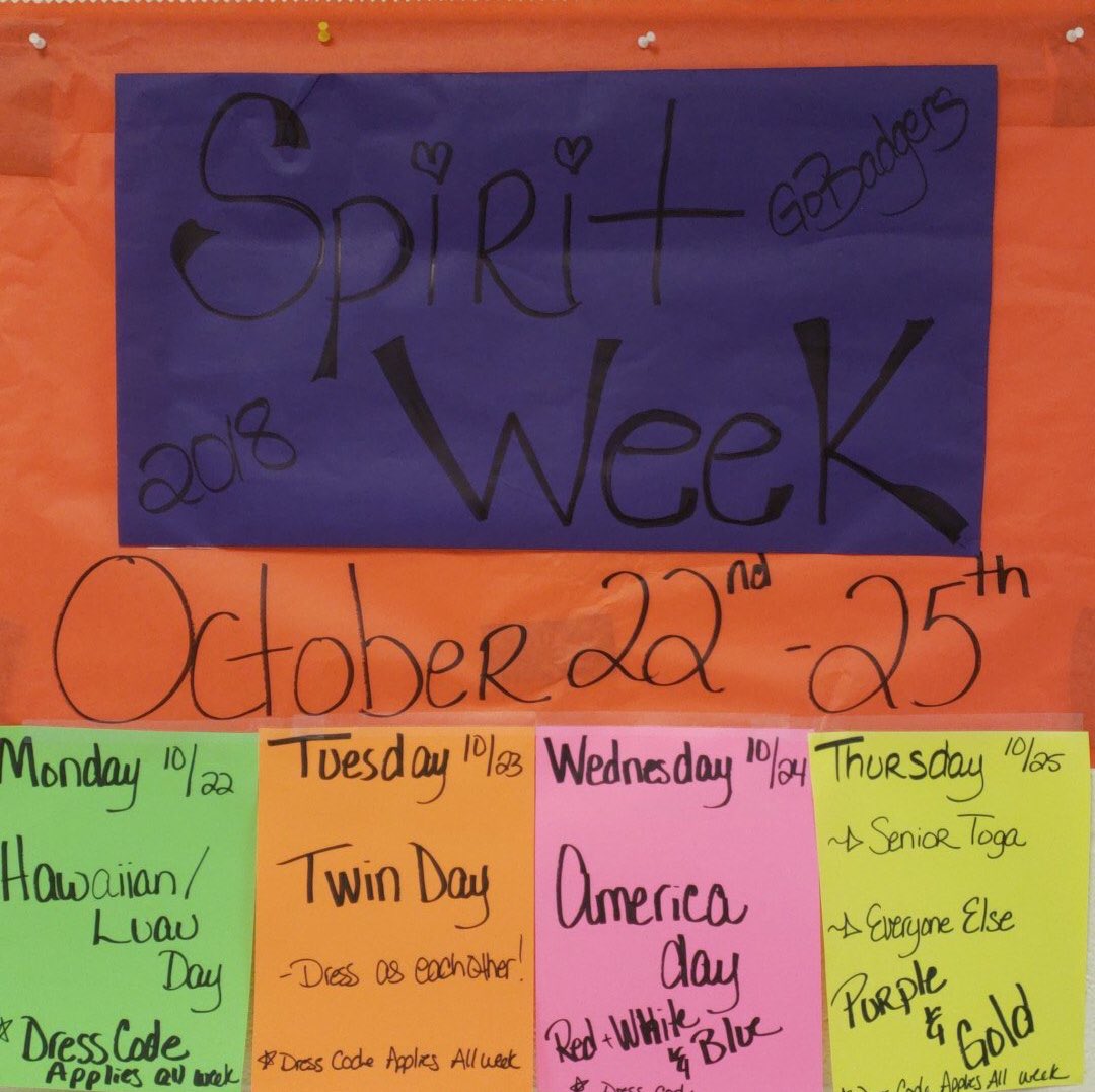 StudSectionBHS's tweet photo. #SpiritWeek18 https://t.co/cALMU8GUWr