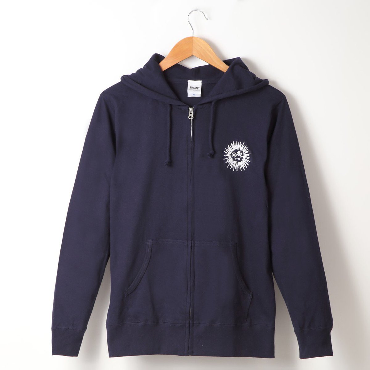 Laxny Official On Twitter Laxnyより近日リリース予定 Uniパーカー です いつものlaxnyパーカー よりも薄手の生地 ですが生地はしっかりとした物です を使用し 寒い日にはインナーとして使用出来るアイテムに仕上げました 左胸には 雲丹 Uni の刺繍を施した