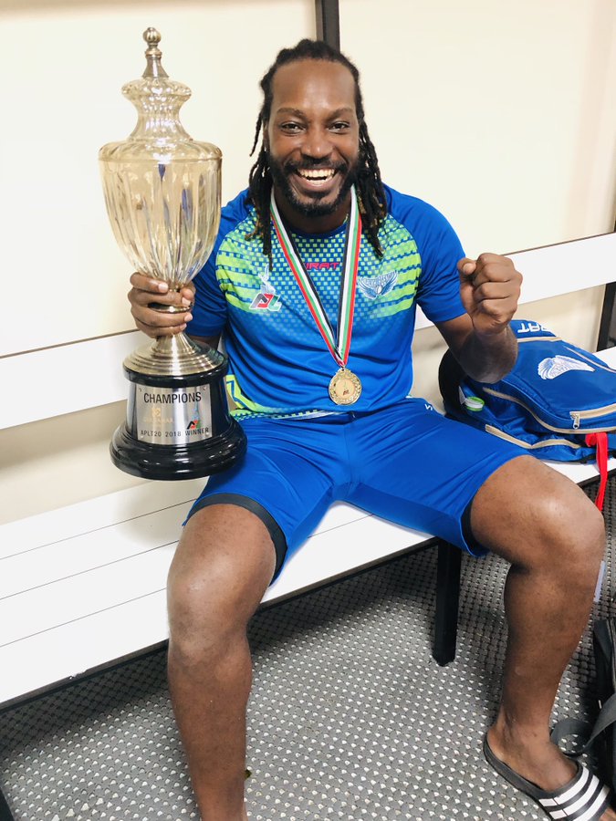 Christopher Henry Gayle in T20s: 

Matches 353
Innings 345
RUNS 12052
Average 40.3
SR 149
100s 21
50s 75
6s 890
4s 919

Becomes the first player to reach the 12000-run mark in T20s

Universe Boss!

@henrygayle 

#APLFinal