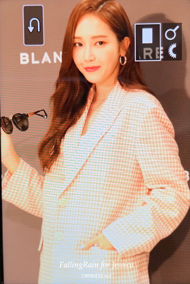 fallingrain_net's tweet photo. 181022 2020EyeHaus x Blanc &amp; Eclare Jessica Taipei https://t.co/GRHCc2K0dg