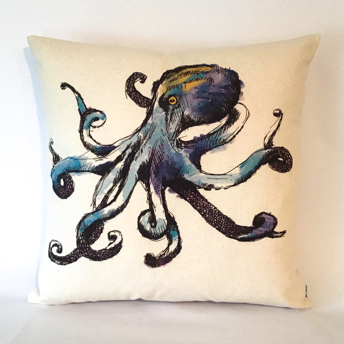 Who needs the help of eight arms today?!!!

#octopus #deepseacreatures #marinelife #cushion #giftideas #etsygifts #womaninbiz #QueenOf #cavetsy #craftbuzz #UKSmallBiz #EarlyBiz