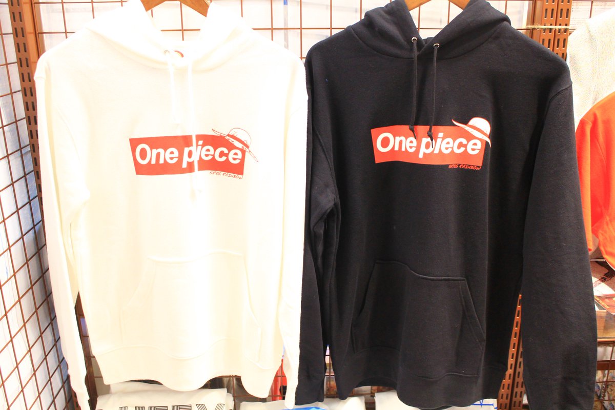 One Piece麦わらストア渋谷本店 Ar Twitter おすすめ ロゴパーカー M L Xl グレー ブラック ホワイト 各5 800円 税 好評発売中 麦わらストア Onepiece