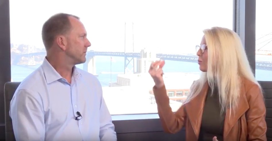 TamaraMcCleary's tweet image. Time is the New Currency of Business: bit.ly/2yrJ25U @TamaraMcCleary interviews @hazelcast #CEO Kelly Herrell on how #DigitalTransformation and Time are Transforming the Business World at #CodeOne. #java #cybersecurity #fintech #BigData #video