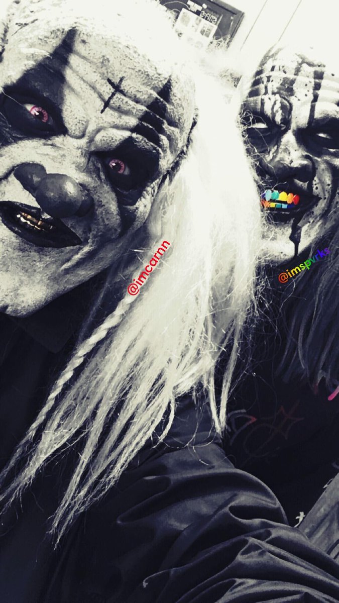 ScaryAcresOmaha's tweet photo. Want a chance to win TWO FREE COMBO PASSES?? For your chance to win, retweet, favorite, and tag 2 friends in our post!!! Winner announced THIS Wednesday!! Good luck 🕷 https://t.co/0XxwvJe45T