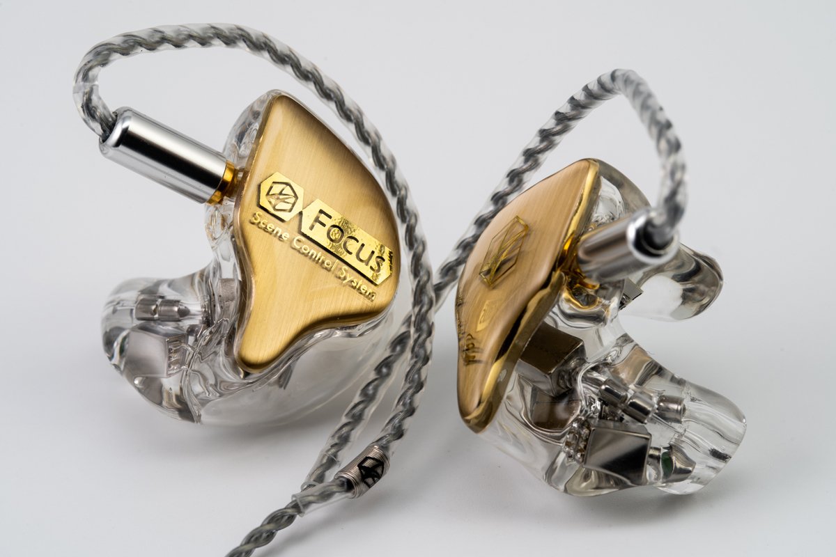 FUJIYAAVIC's tweet photo. 【速報】くみたてLab、新型カスタムIEM "KL-Focus（フォーカス）" 発表、10/28受注開始。秋のヘッドフォン祭2018にも出品、フジヤエービックによる会場内先行受注も。 #customiem #くみたてlab #kumitatelab #hpfes #tokyohpfes #ヘッドホン祭 #ヘッドフォン祭 https://t.co/xgJw5tl4A2 https://t.co/vlAKaww6dn