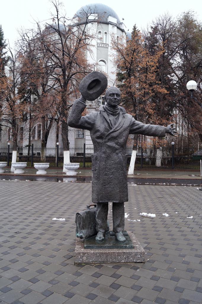 памятник юрию деточкину