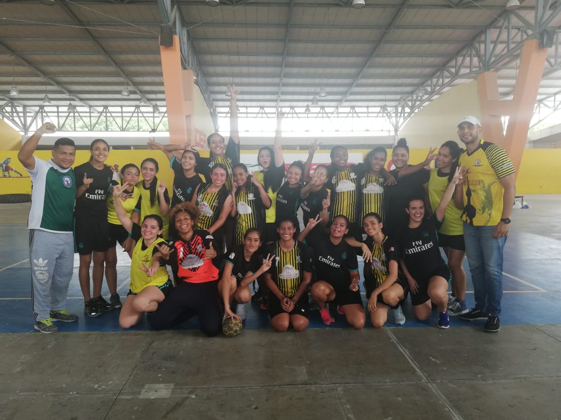 RoyHandball tweet picture
