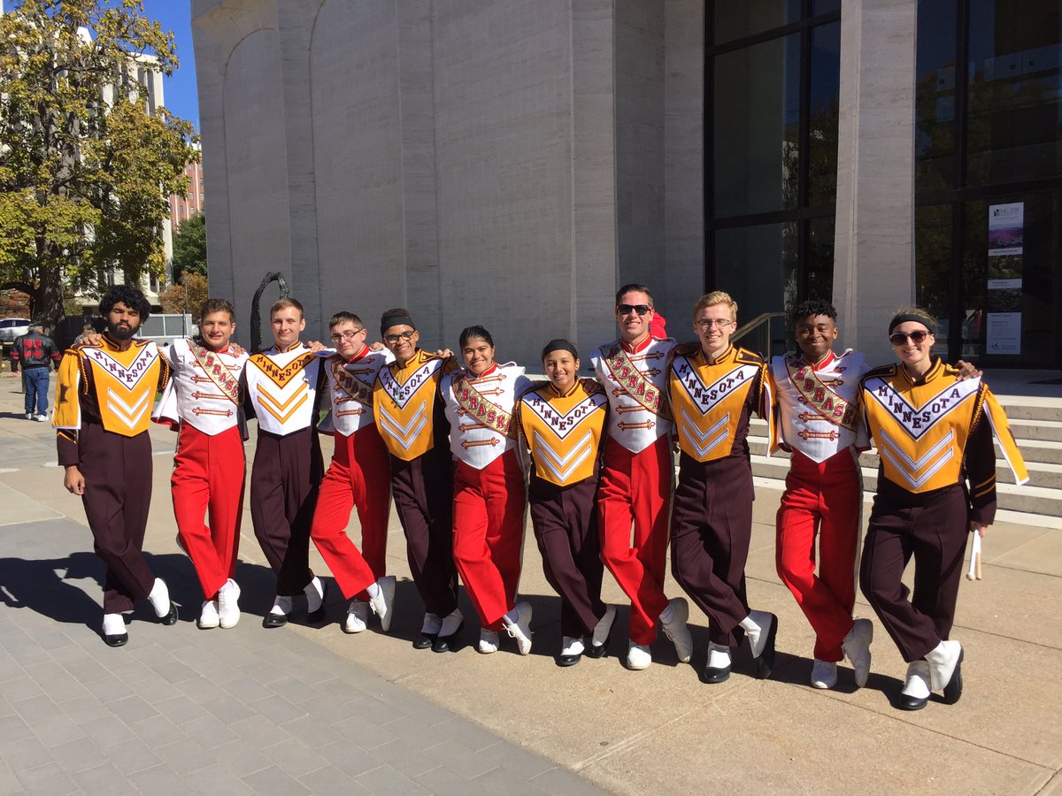 UNLBassline's tweet photo. What a great time we had with @mndrum!! We loved meeting and sharing the field with you! Hope you enjoyed your trip Gophers! ❤️❤️ https://t.co/gXeGTaMaKF