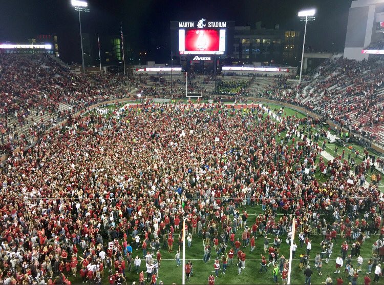 Coach_Leach's tweet photo. Peace. Love. Wazzu. Thanks to our fans for creating the best game day atmosphere in America. #Cougstock #GoCougs https://t.co/7fAHn8JkiH