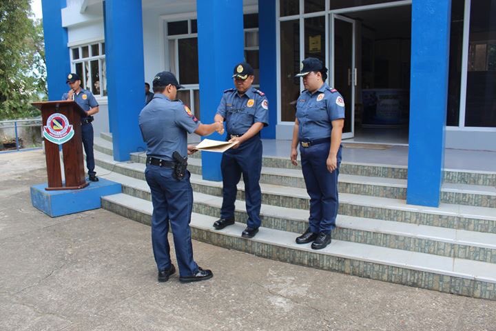 pio_sdsppo's tweet photo. Surigao del Sur Police Provincial Office conducted Monday Flag Raising and Awarding Ceremony spearheaded by PSUPT JEFRREY LAWRENCE D MAURICIO, Deputy Provincial Director for Operations, today at Camp Vicente L Pimentel L Sr, Telaje Tandag City.@pro13caraga https://t.co/MPIvh4W9DQ