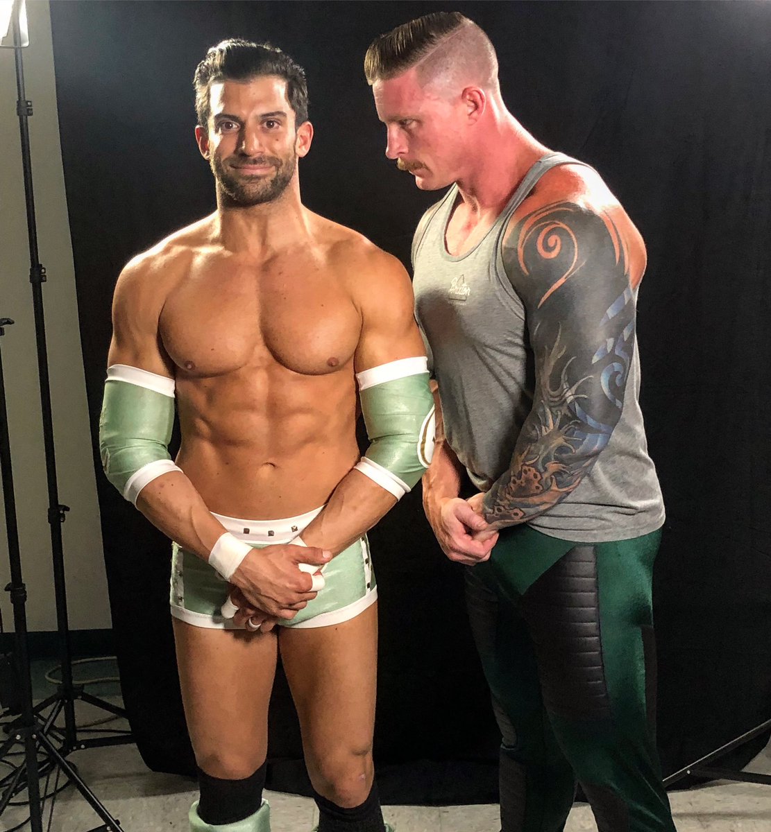 MrStoneWWE's tweet photo. My friend Samuel... #hesnice https://t.co/n4ThN6gpgR