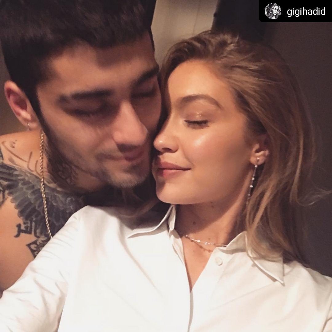 radioboxID's tweet photo. Good people @gigihadid merasa bahagia sekali ketika dekat dengan kekasihnya, pasangan ini membuat publik merasa iri atas romantisnya 💏💞👏😍
#RADIOBOX https://t.co/PI7yyqks8R