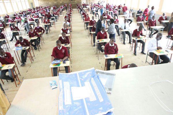 GhettoRadio895's tweet photo. Kama hujatumia relative/beshte wako mwenye anado #KCSE Success card, wish him or her success as they start #KCSE2018 here on #Brekko You can as well share with us the memories you have when you did KCSE https://t.co/wicpbUq7zn