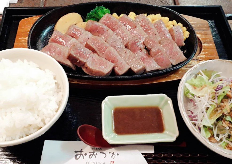 やばいっwwwこのステーキのお肉は絶対美味しい！外国の方に大人気のようですwww