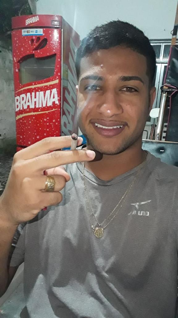 Juninhod20's tweet photo. Prioridade eu dou a Deus. Pois ele sim nunca me deixou em segundo plano! 🔛 🙏#Boadruga https://t.co/x5QtMH083i