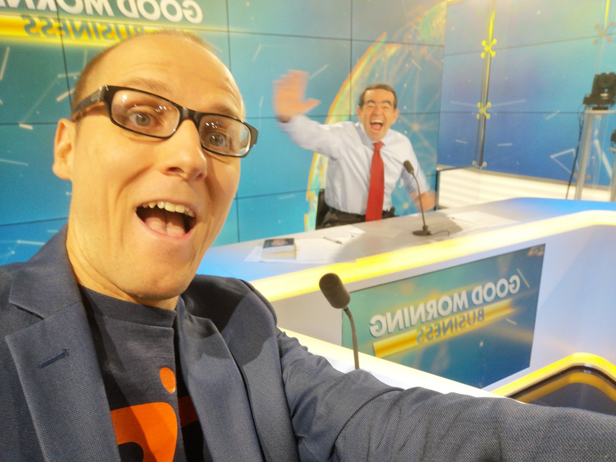 AnthonyMorel's tweet photo. C'est le jour J pour BFM Business ! Nouveau plateau...Et encore plus de moyens pour nous regarder/écouter : radio, box internet mais aussi TNT! #GoodMorningBusiness tous les matins à partir de 6h sur @RMCStorytv avec @ssoumier @aplaneix @LaurentMimouni @NicolasDOZE @delosdavid1 https://t.co/XVtore23qA