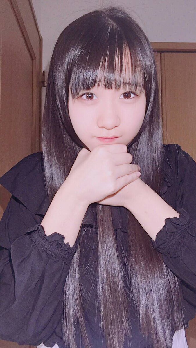 こうき こんにちは 左 髪切る前 右 髪10cmくらい切った かな 違ってたらごめんね パッと見 そんな感じに見えた