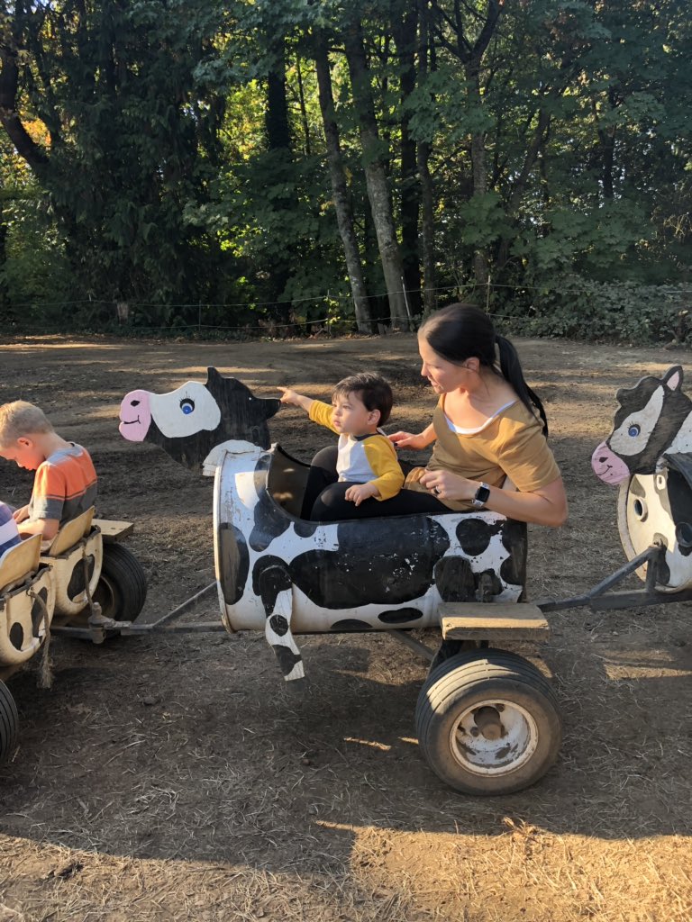 Such a fun day at that pumpkin patch! #firpointfarms #cowtrain #CornMaze @jtaverafitness