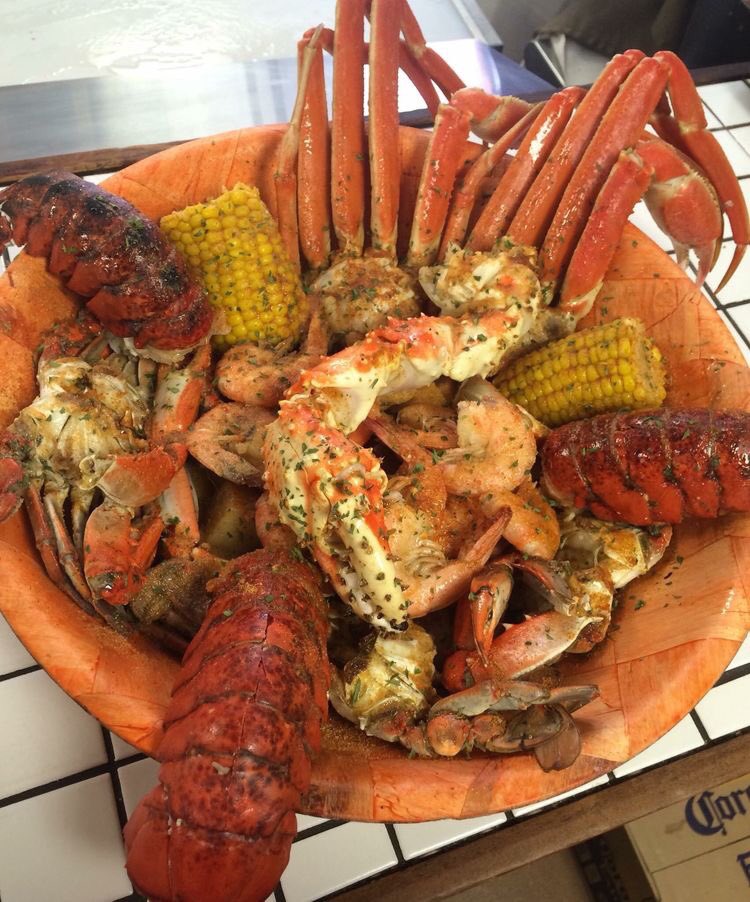 TanericaB's tweet photo. How can you not love seafood?🤤 https://t.co/Uy57xM6QE9