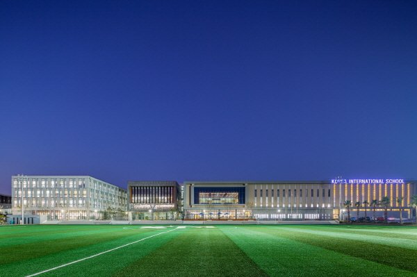 국제학교 KIS(Korea International School) Jeju가
2019/20학년도 정시모집 입학시험을 앞두고 11월에 입합설명회를 개최합니다.

- 11월 3일(토) : 제주 캠퍼스
- 11월 10일(토) : 부산 파크하얏트호텔
- 11월 11일(일) : 서울 르메르디앙호텔

보도기사
sbscnbc.sbs.co.kr/read.jsp?pmArt…